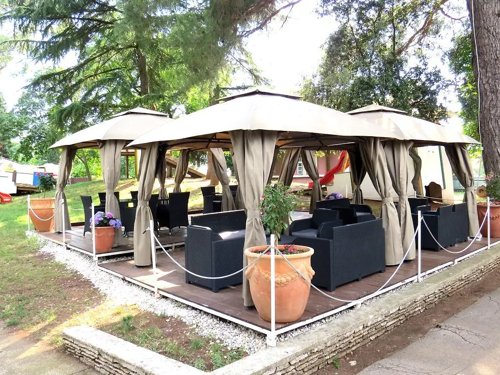 ** Πάρκο διακοπών Camping Media Mobile Homes In Brioni Sunny Camping Πούλα Κροατία