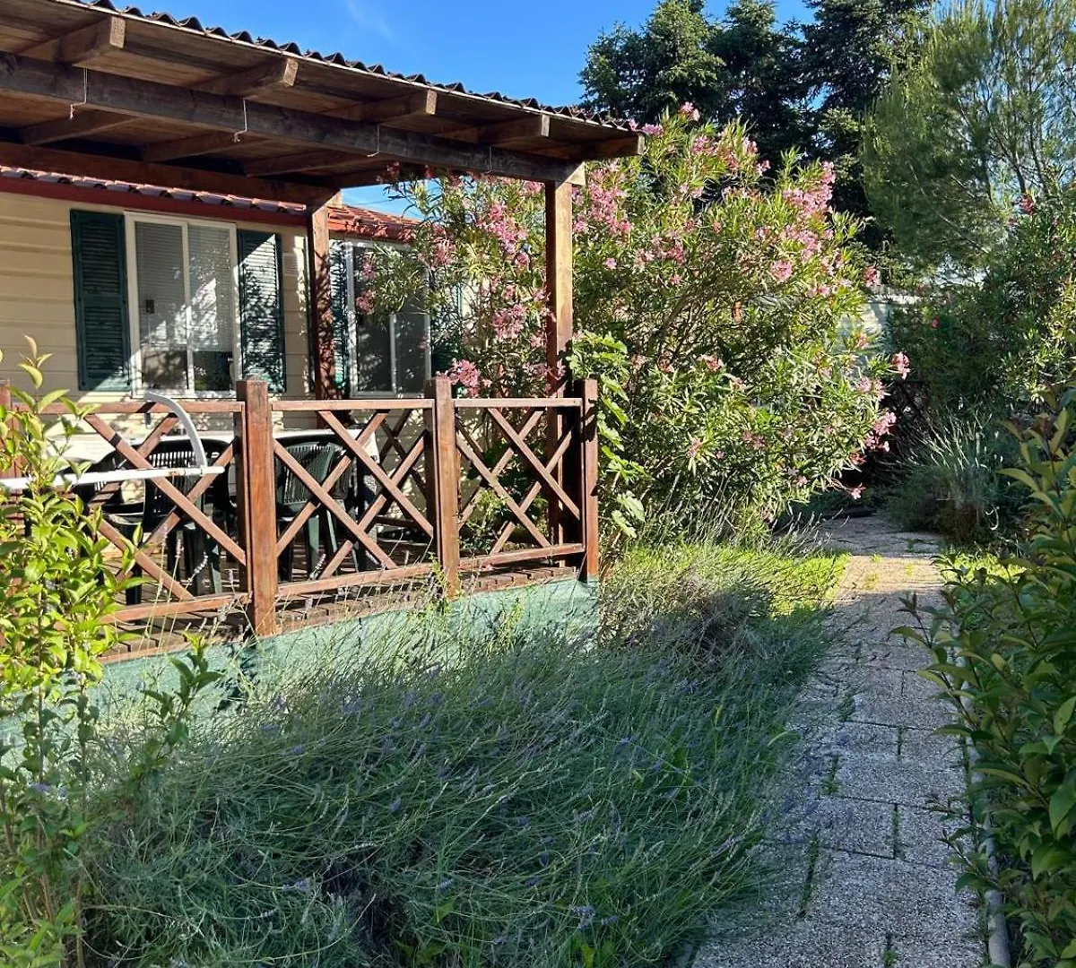 Camping Media Mobile Homes In Brioni Sunny Camping PUY