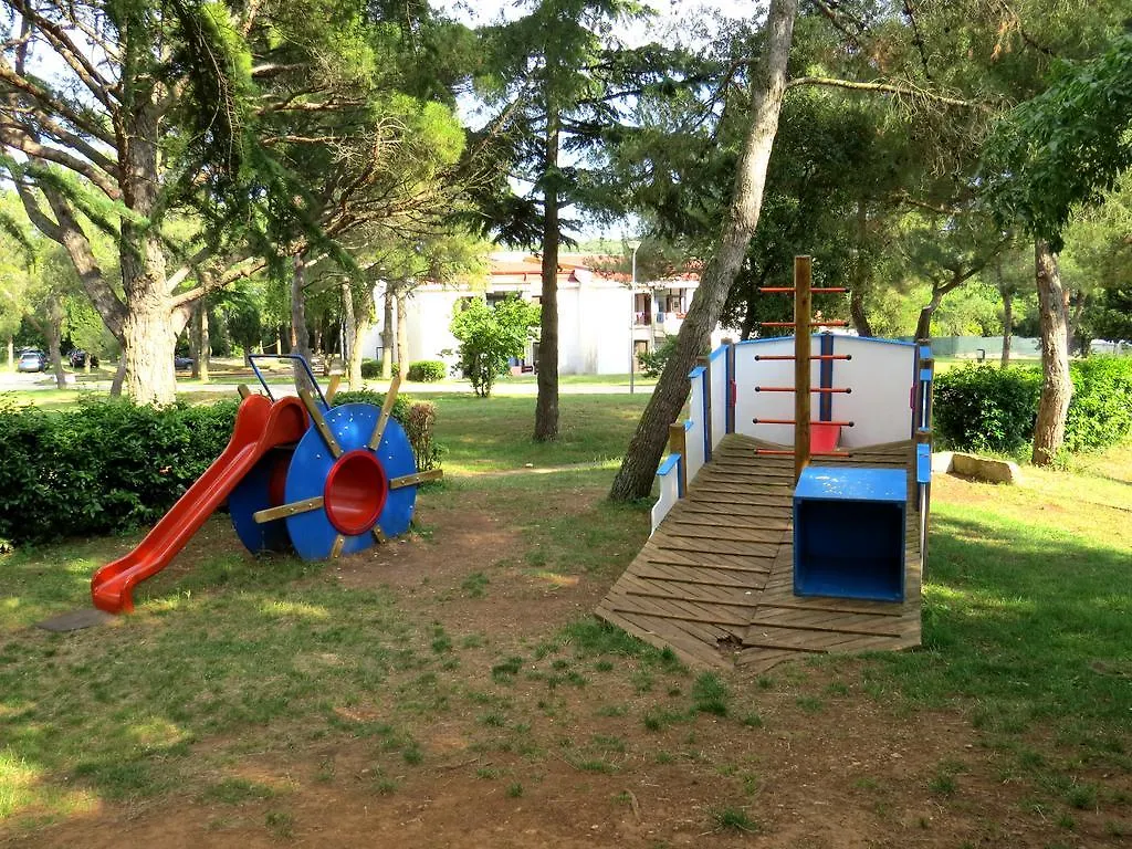 Camping Media Mobile Homes In Brioni Sunny Camping PUY 홀리데이파크