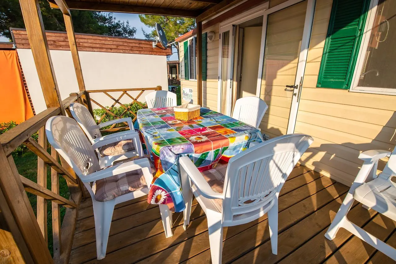 ** 홀리데이파크 Camping Media Mobile Homes In Brioni Sunny Camping PUY 크로아티아