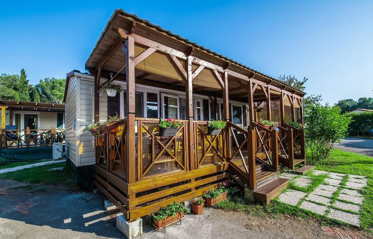 Camping Media Mobile Homes In Brioni Sunny Camping PUY