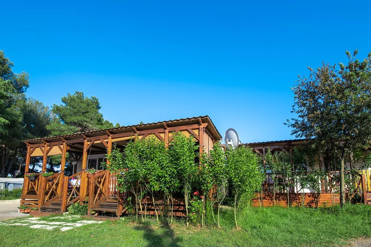 Camping Media Mobile Homes In Brioni Sunny Camping PUY