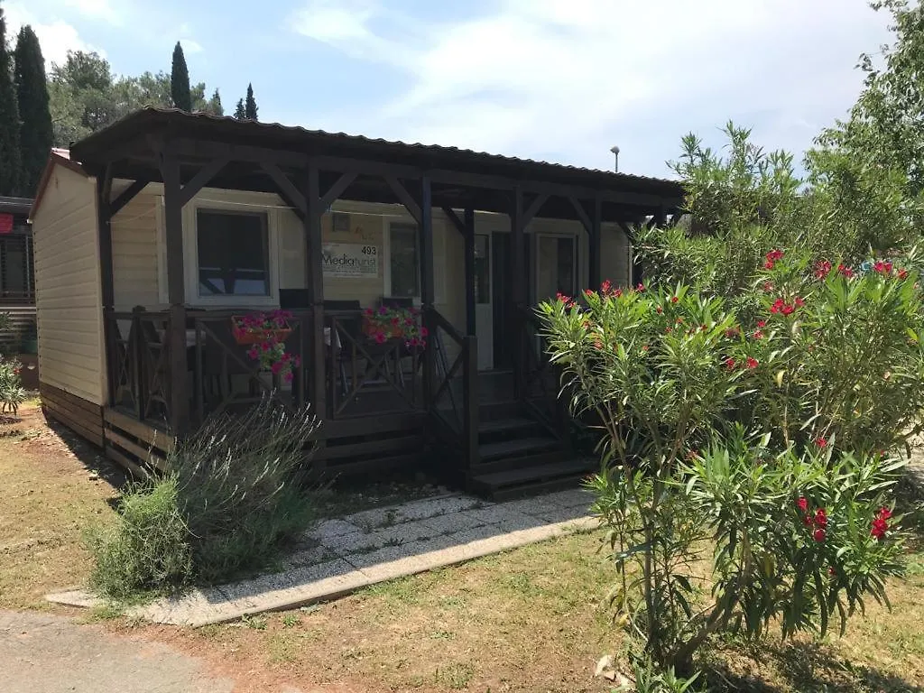 ** Πάρκο διακοπών Camping Media Mobile Homes In Brioni Sunny Camping Πούλα Κροατία