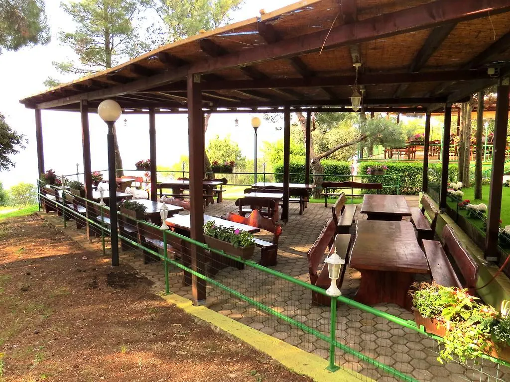 Holiday park Camping Media Mobile Homes In Brioni Sunny Camping Pula