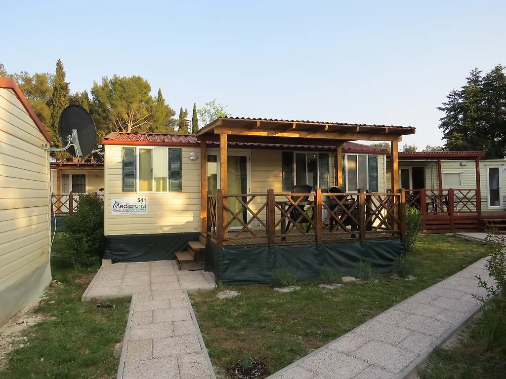 Camping Media Mobile Homes In Brioni Sunny Camping Pula 2*,